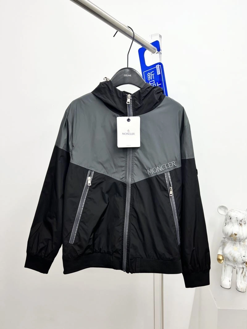 Moncler Outwear Supportive 142133