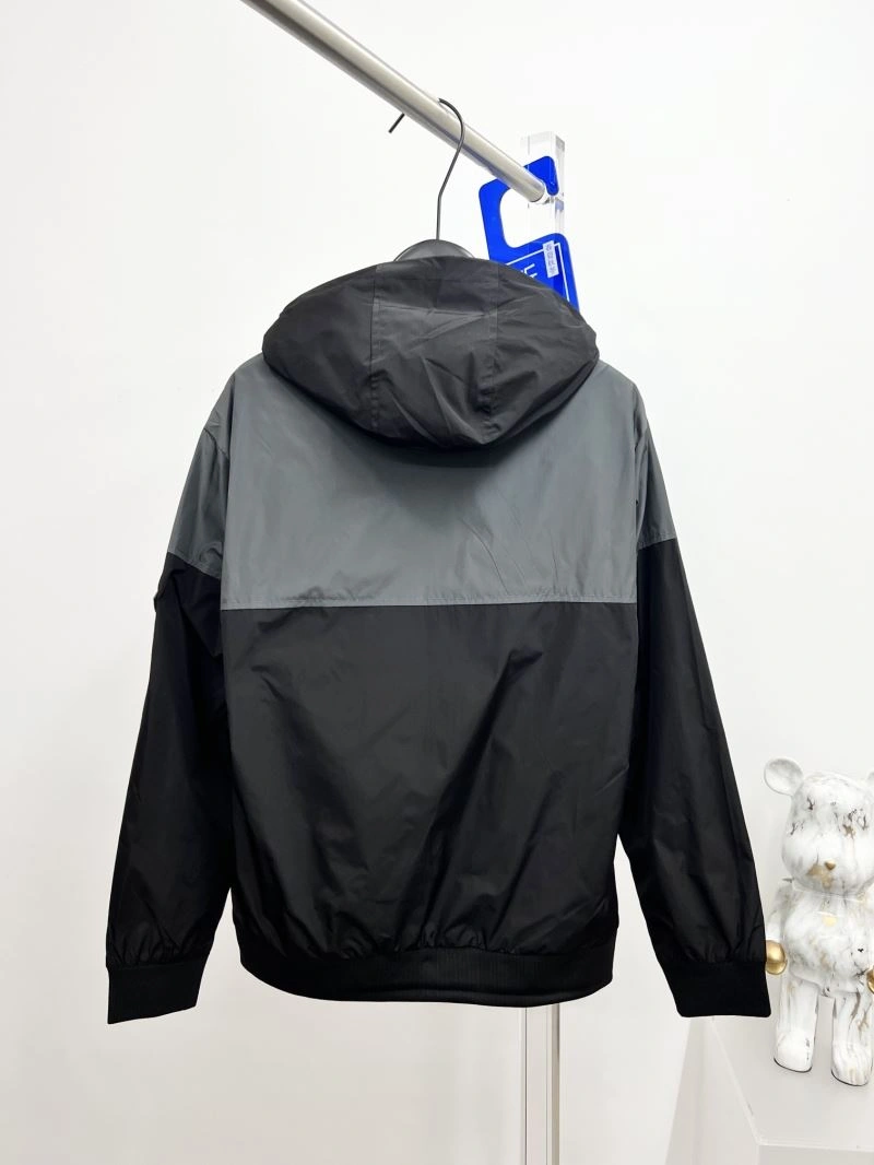 Moncler Outwear Supportive 142133