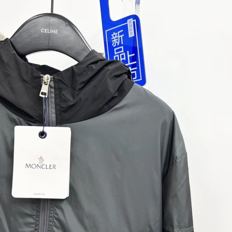 Moncler Outwear Supportive 142133