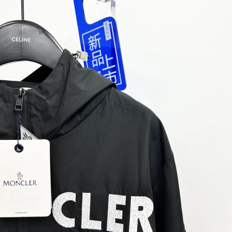 Flexible Moncler Outwear 142139
