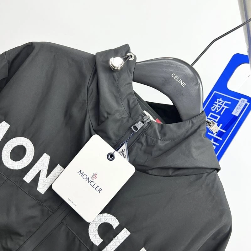 Flexible Moncler Outwear 142139