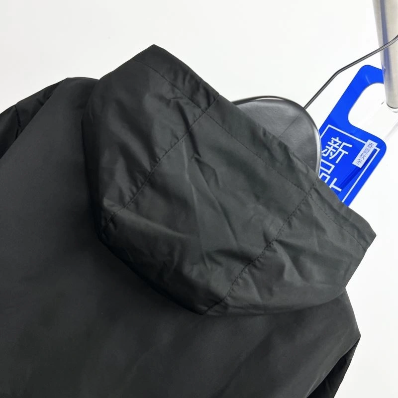 Flexible Moncler Outwear 142139