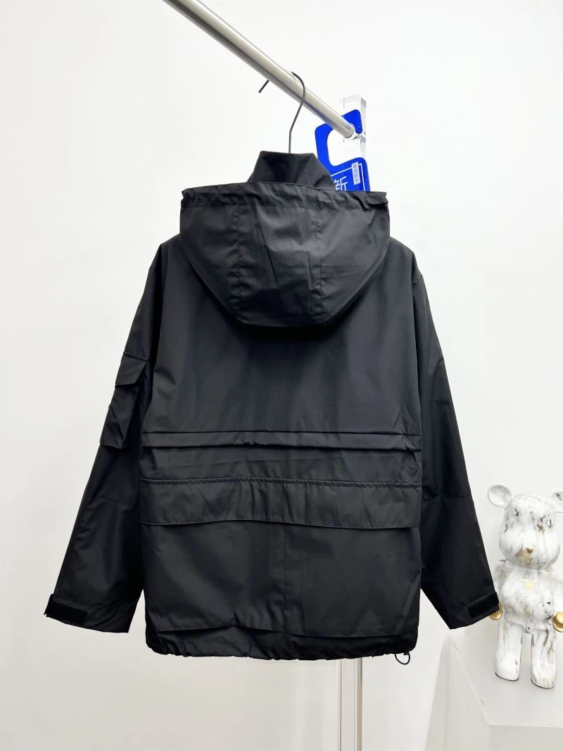 Moncler Outwear Youthful 142134