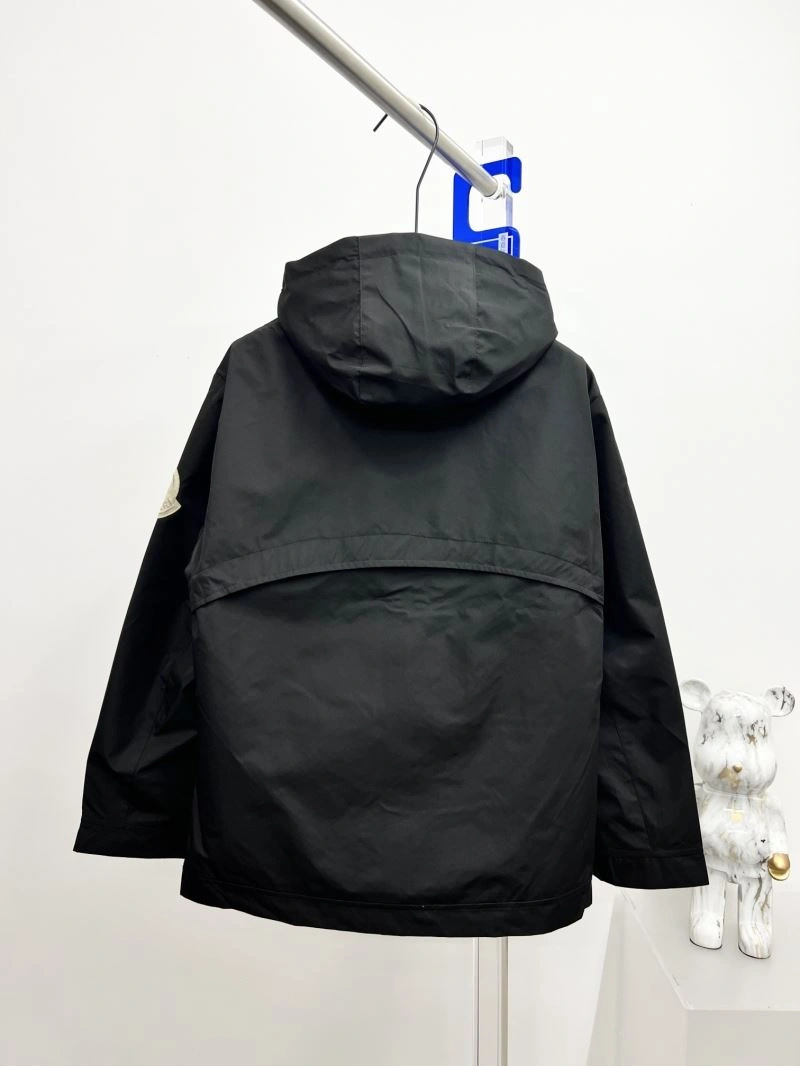 OdorResistant Moncler Outwear 142136