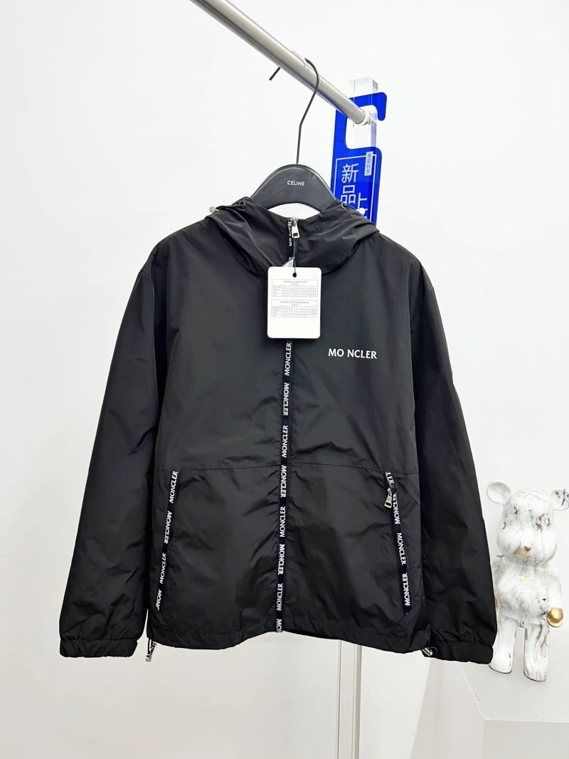 SmoothTexture Moncler Outwear 142191