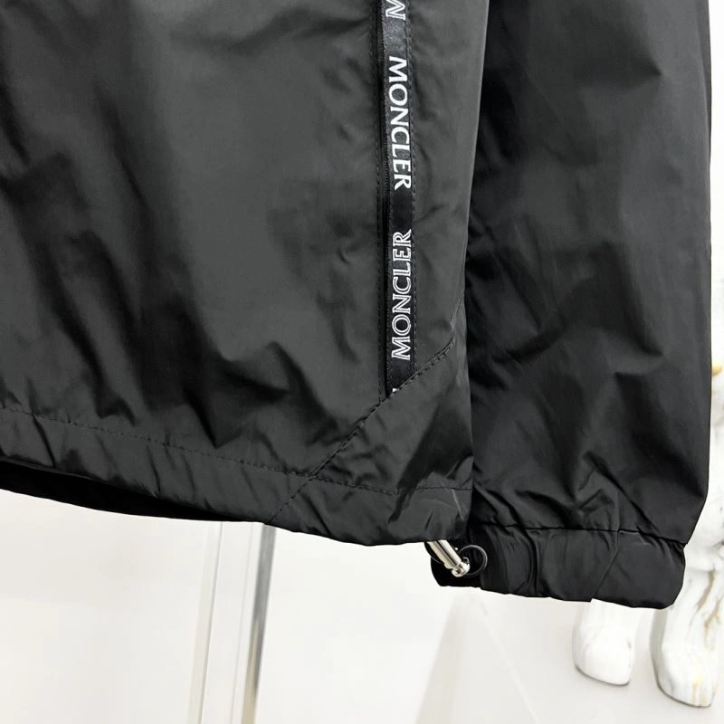 SmoothTexture Moncler Outwear 142191