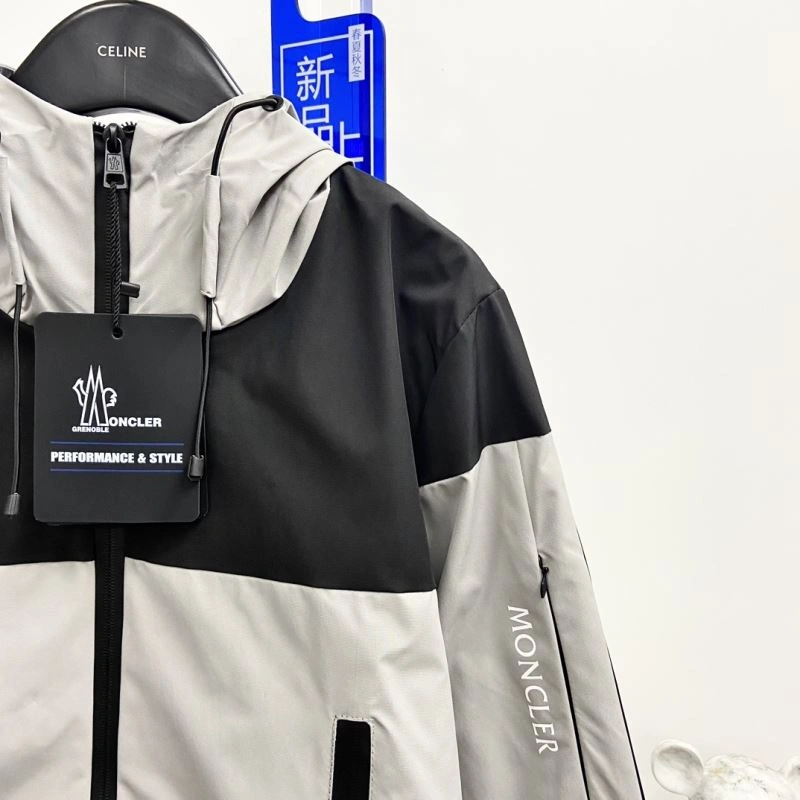 Breathable Moncler Outwear 142132