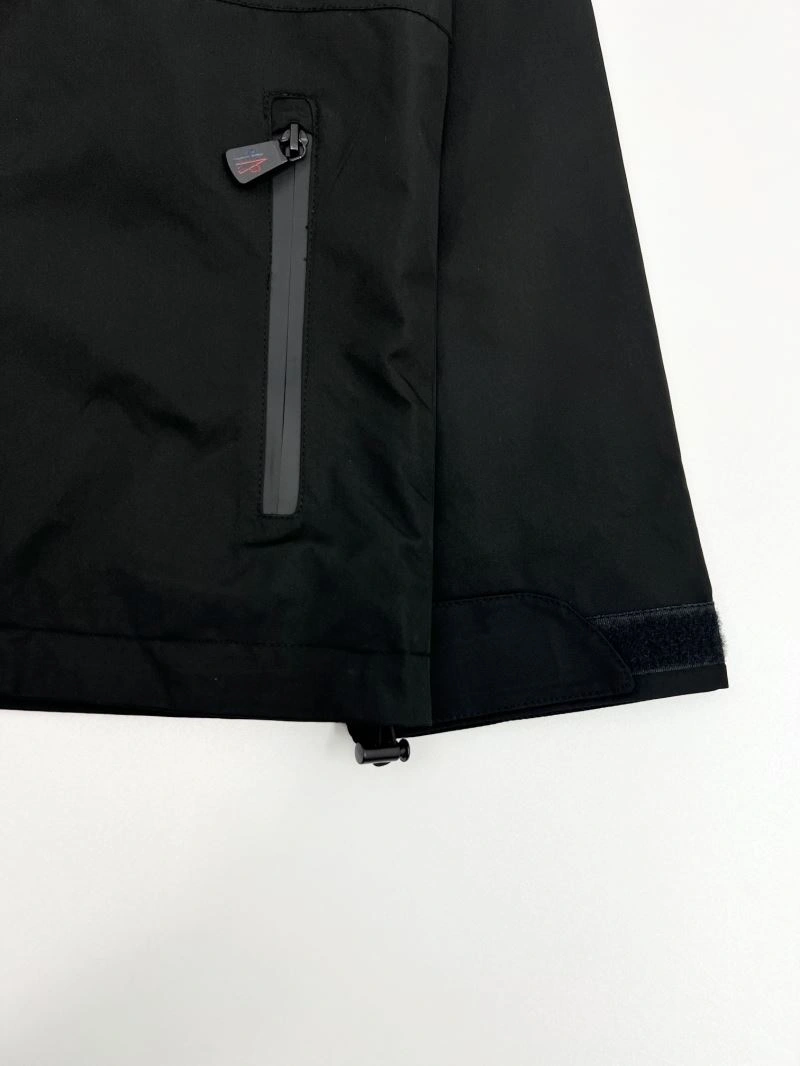 Colorful Moncler Outwear 142131