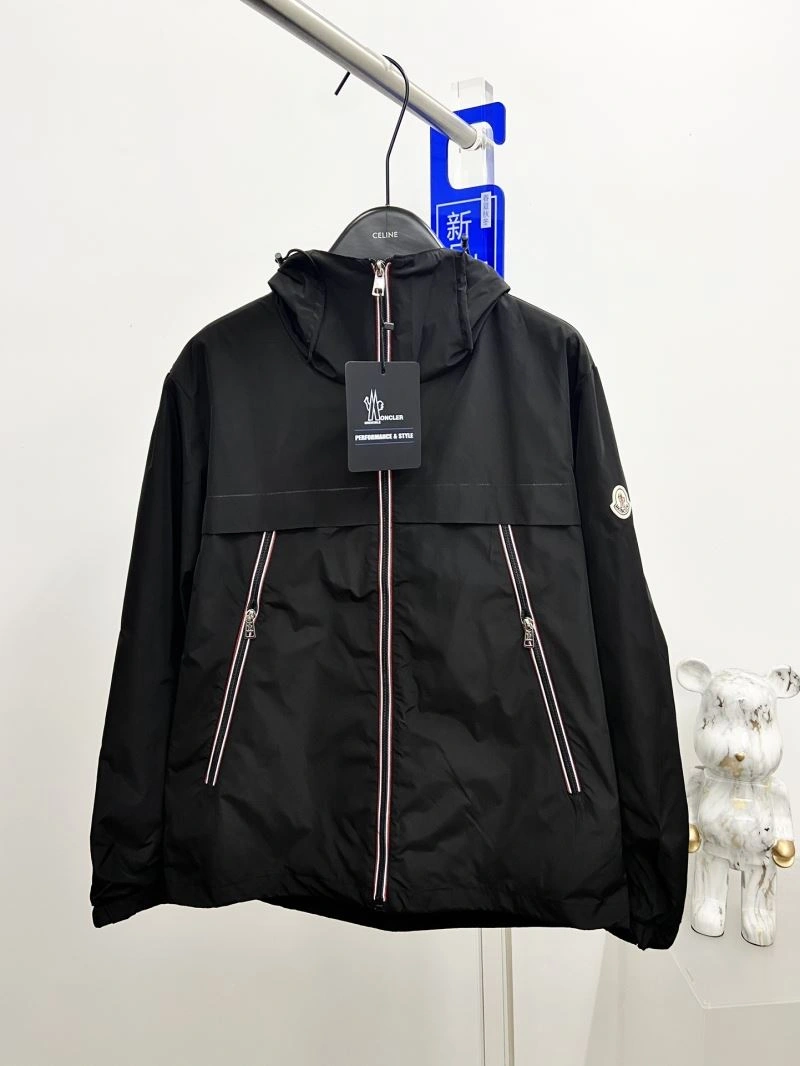 Casual Moncler Outwear 142130