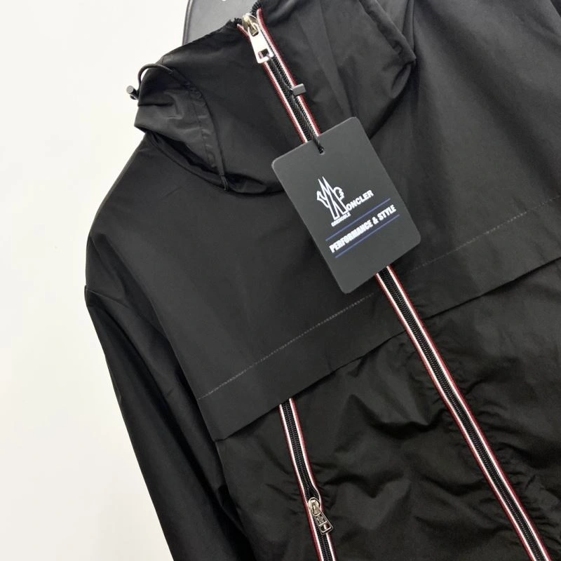 Casual Moncler Outwear 142130