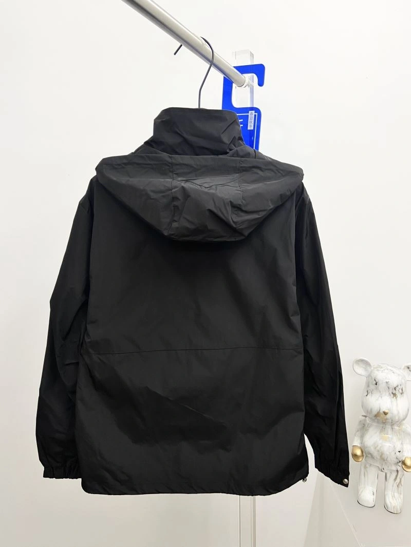 Moncler Outwear Lightweight 142118