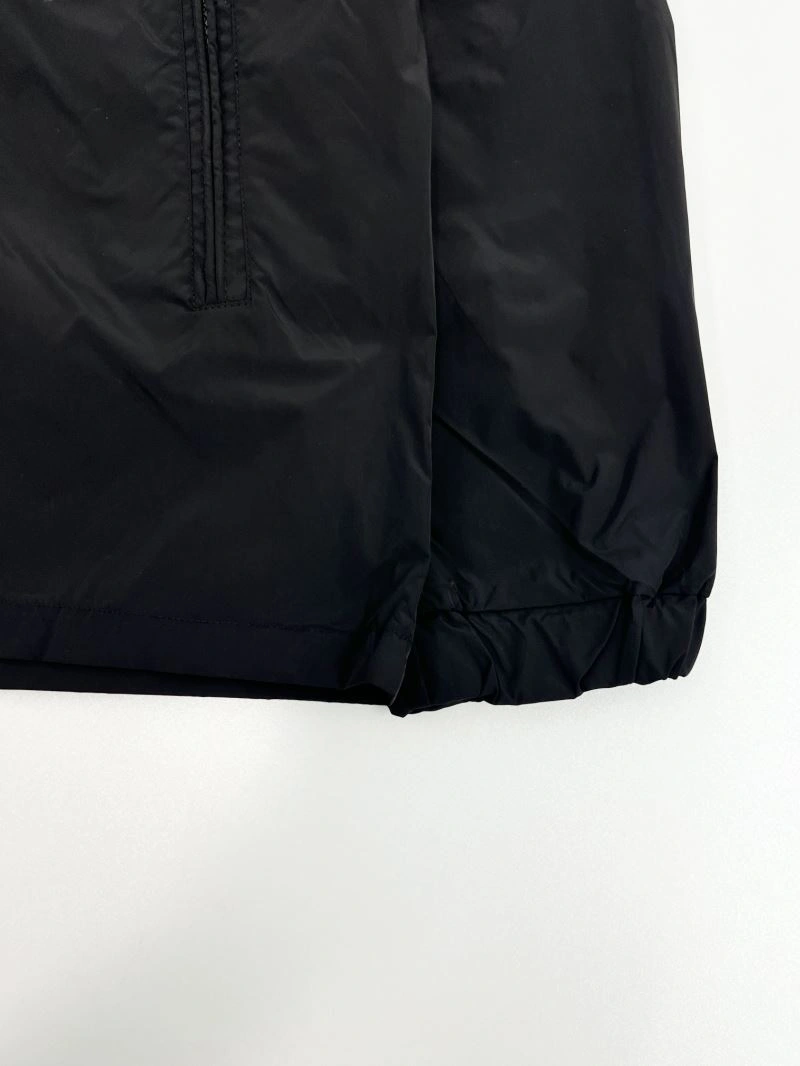 Moncler Outwear Classic 142117