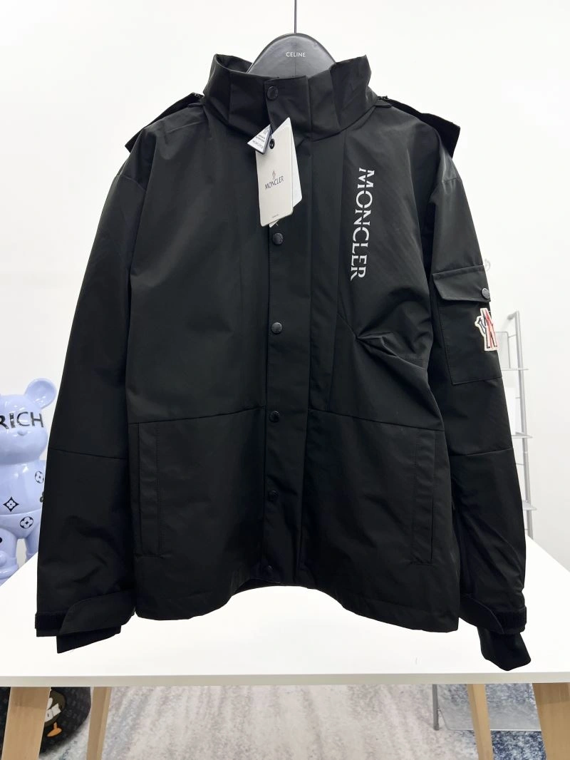 Moncler Outwear FreshLook 142121