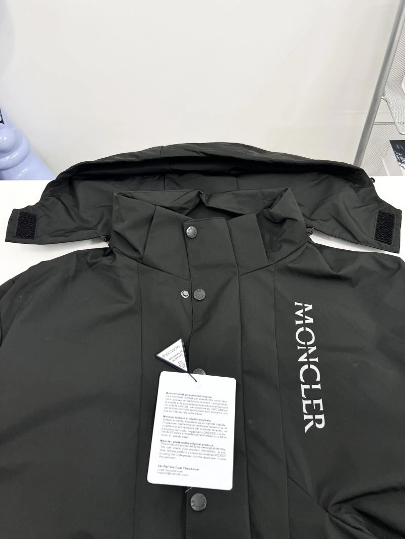 Moncler Outwear FreshLook 142121