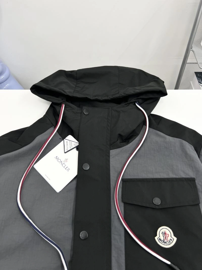 Moncler Outwear Breathable 142141