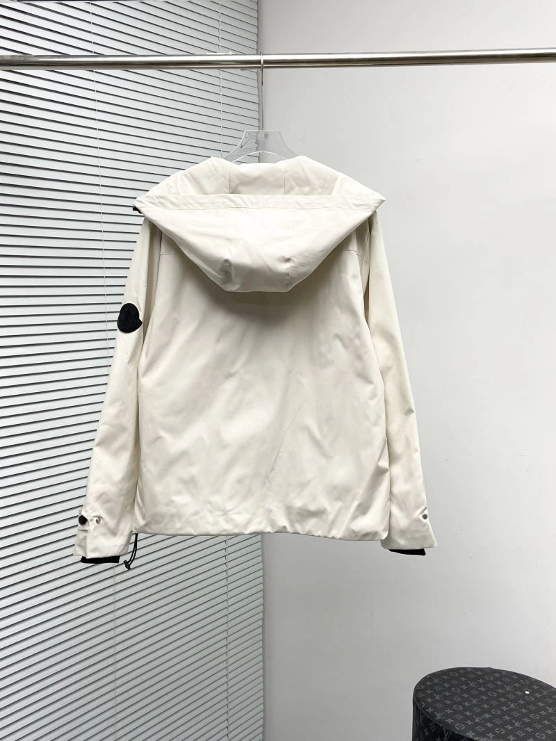 ComfortFit Moncler Outwear 142124