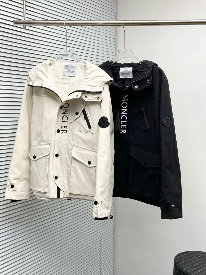 ComfortFit Moncler Outwear 142124
