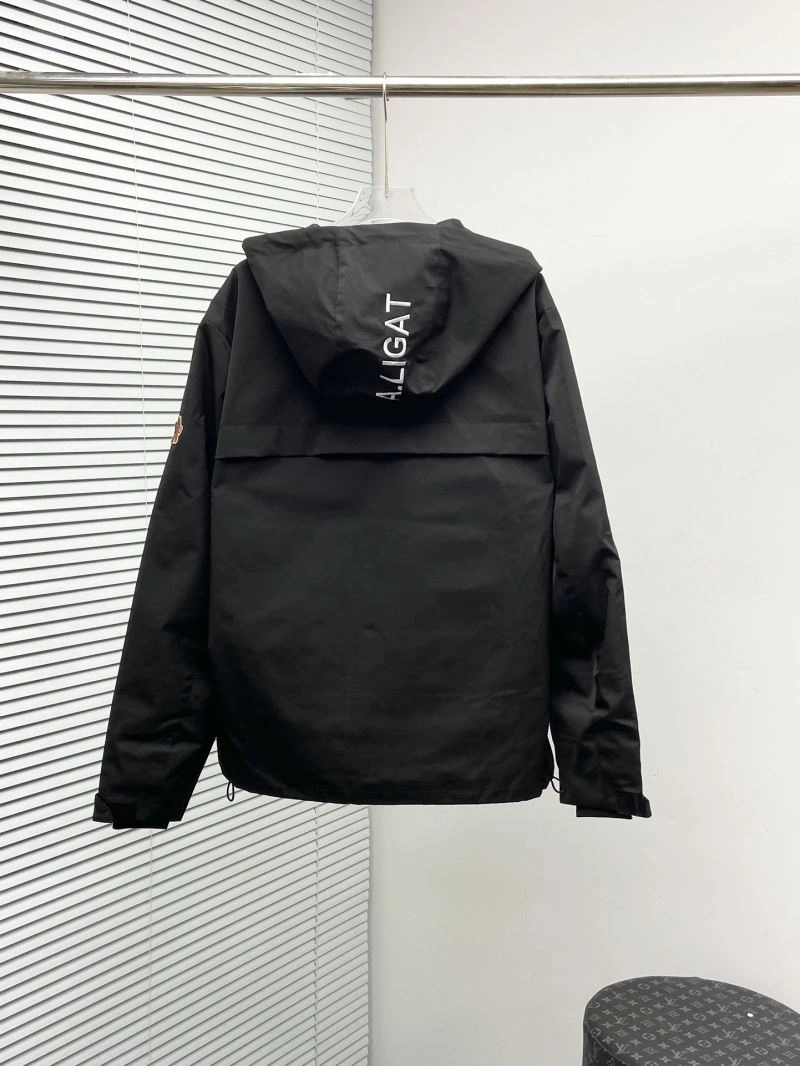 Moncler Outwear Unique 142114