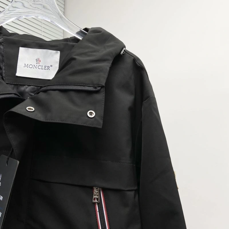 Moncler Outwear Unique 142114