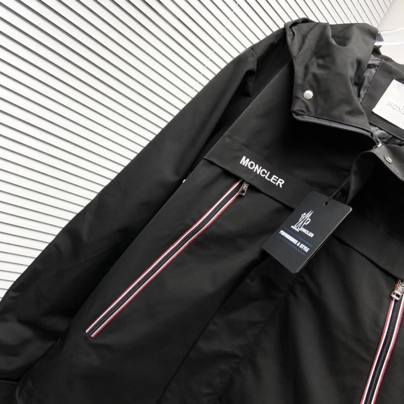 Moncler Outwear Unique 142114