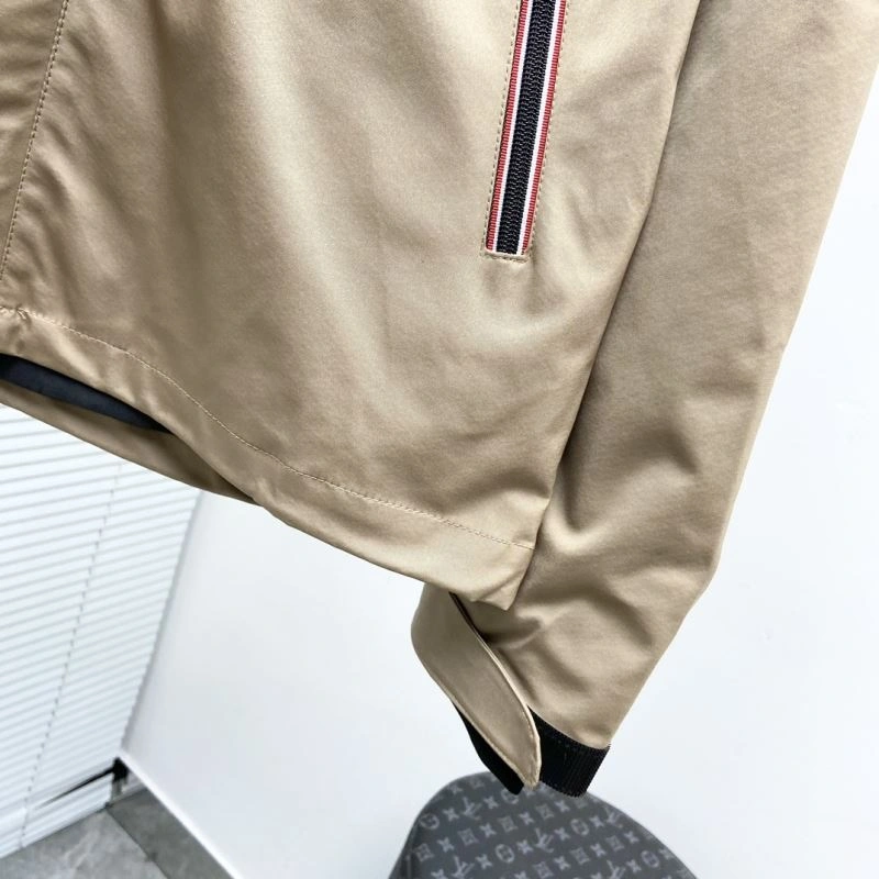 Compact Moncler Outwear 142113