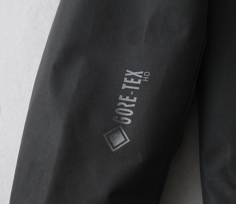 Moncler Outwear WaterResistant 142108
