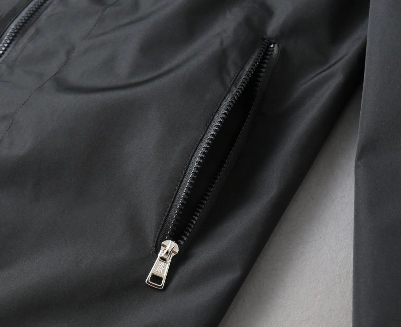 Comfortable Moncler Outwear 142110