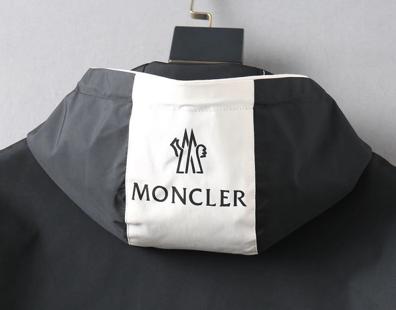 Comfortable Moncler Outwear 142110