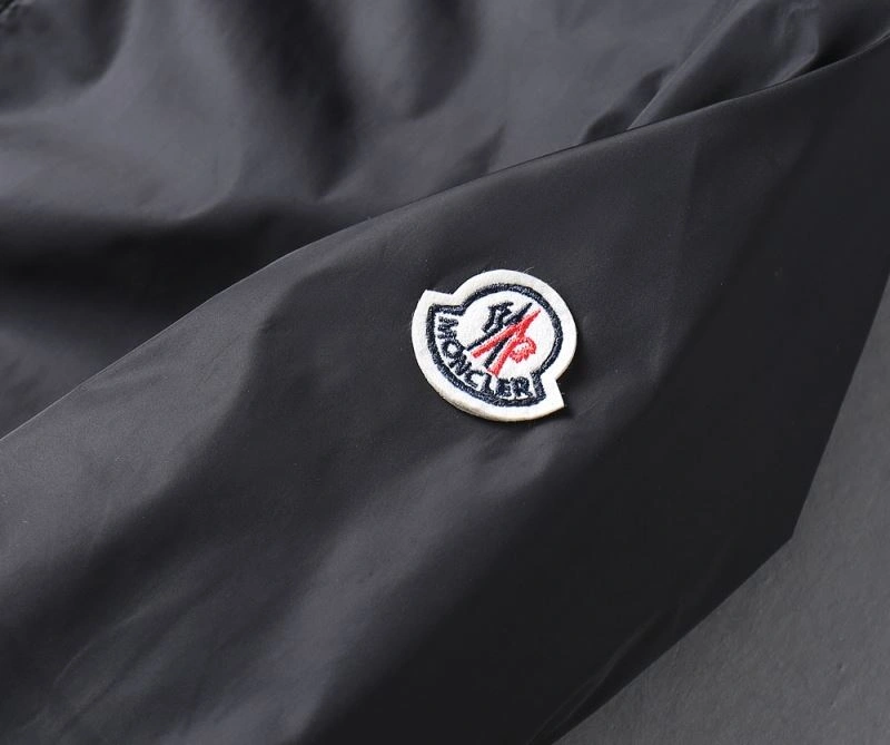 Moncler Outwear SunProtective 142107