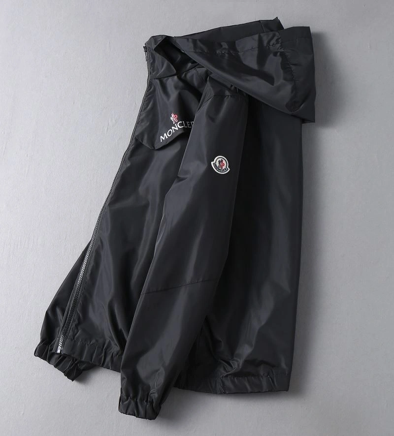 Modern Moncler Outwear 142106