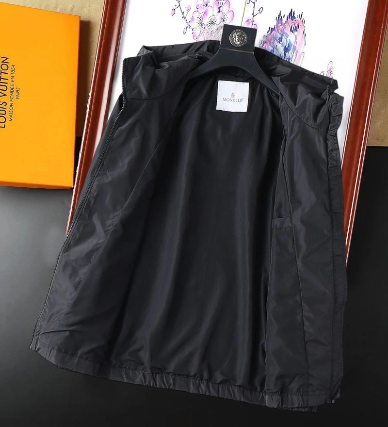 Modern Moncler Outwear 142106