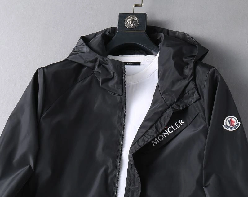 Modern Moncler Outwear 142106