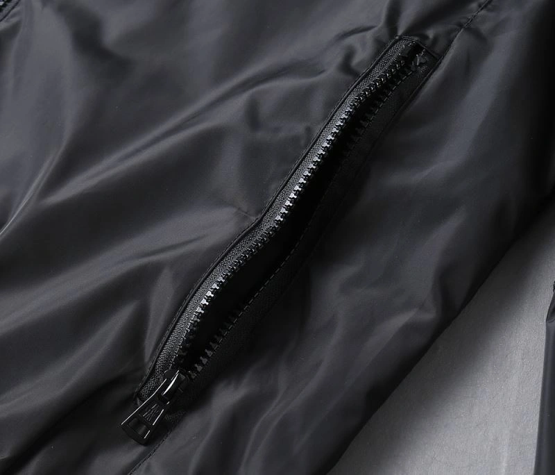 Modern Moncler Outwear 142106