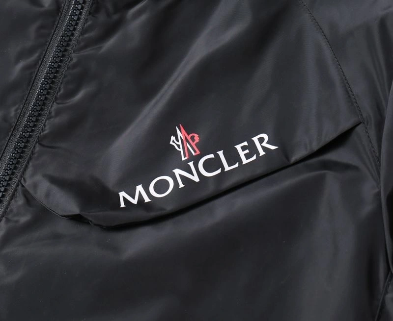 Modern Moncler Outwear 142106