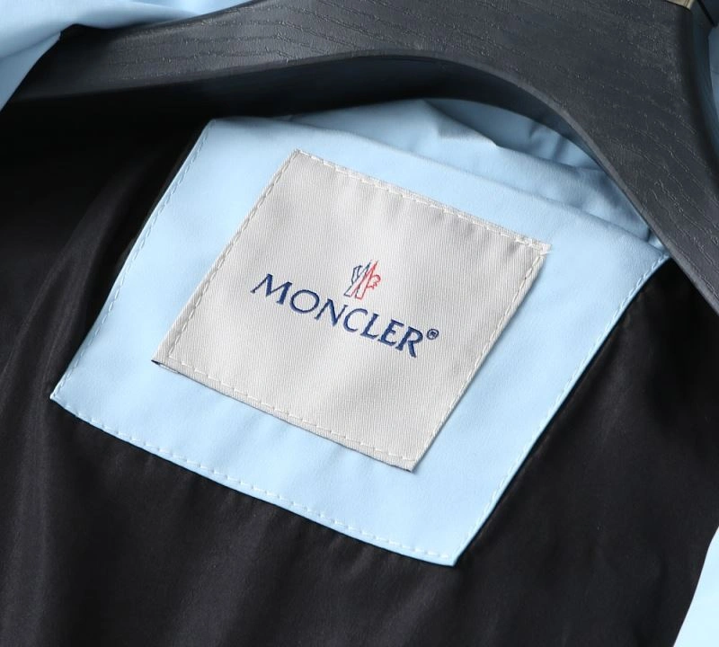 EasyCare Moncler Outwear 142100