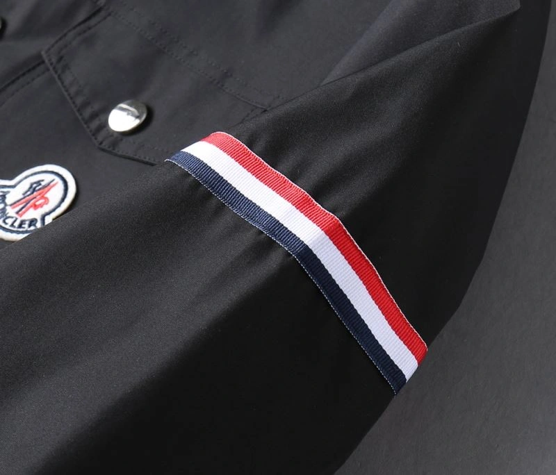 Moncler Outwear Minimalist 142098