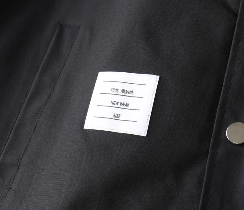 Moncler Outwear Minimalist 142098