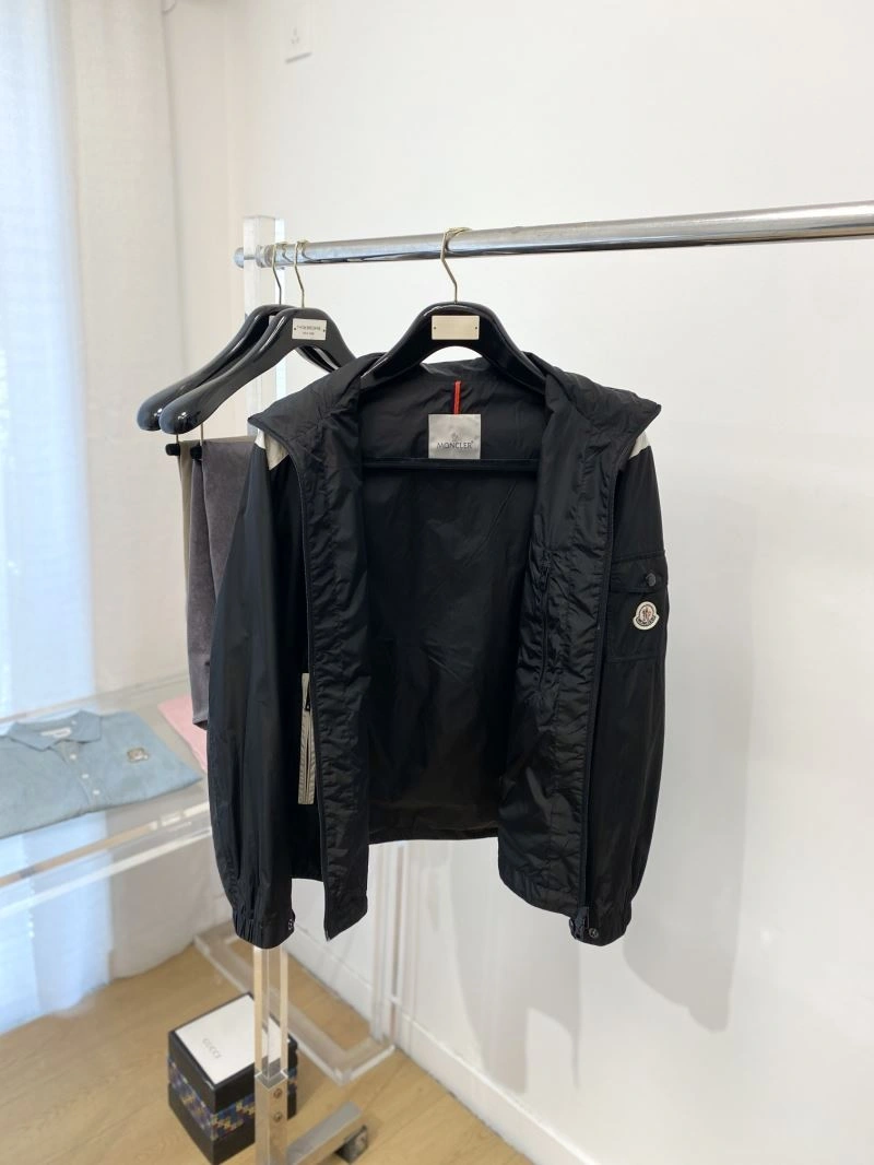 Moncler Outwear Modern 142094