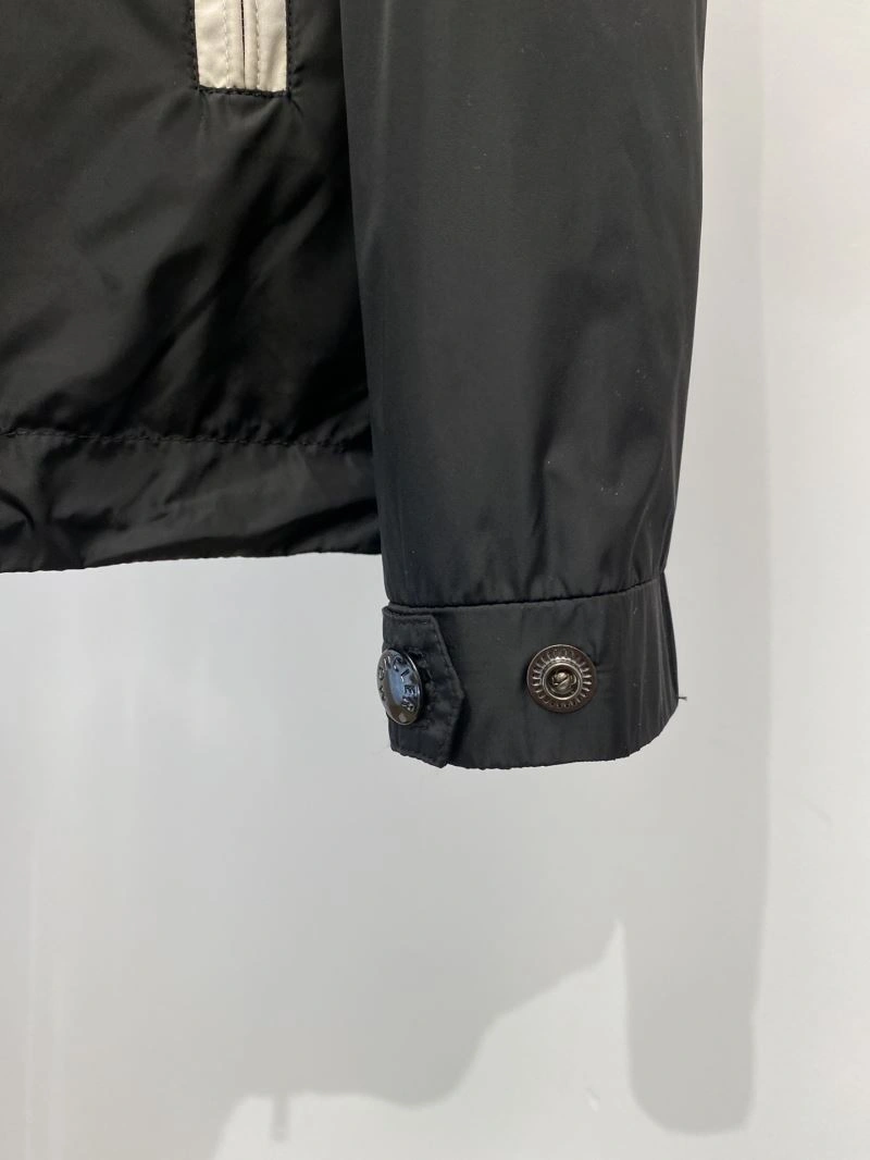 Moncler Outwear Modern 142094