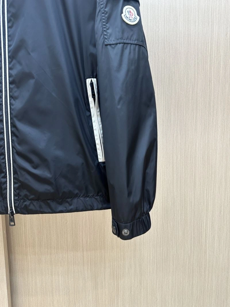 Moncler Outwear Supportive 142097