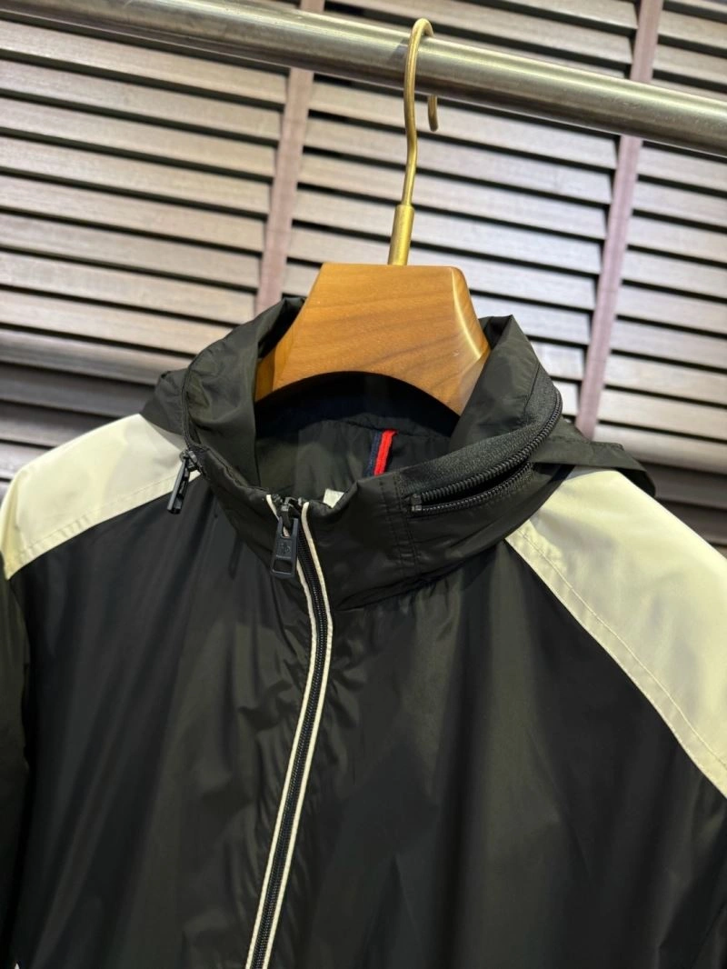Contemporary Moncler Outwear 142103