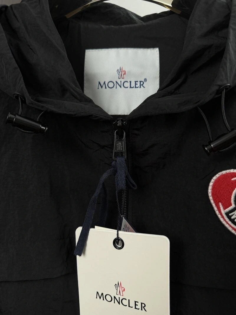 Moncler Outwear Affordable 142095