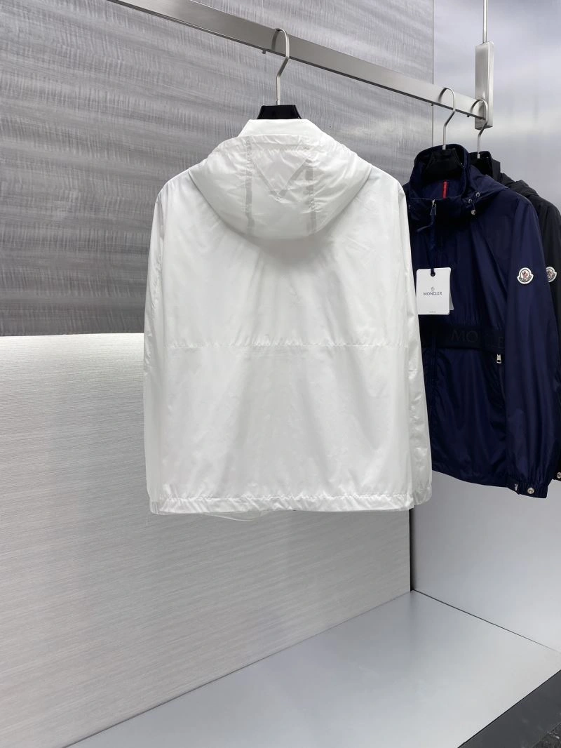 FlexibleFit Moncler Outwear 142101
