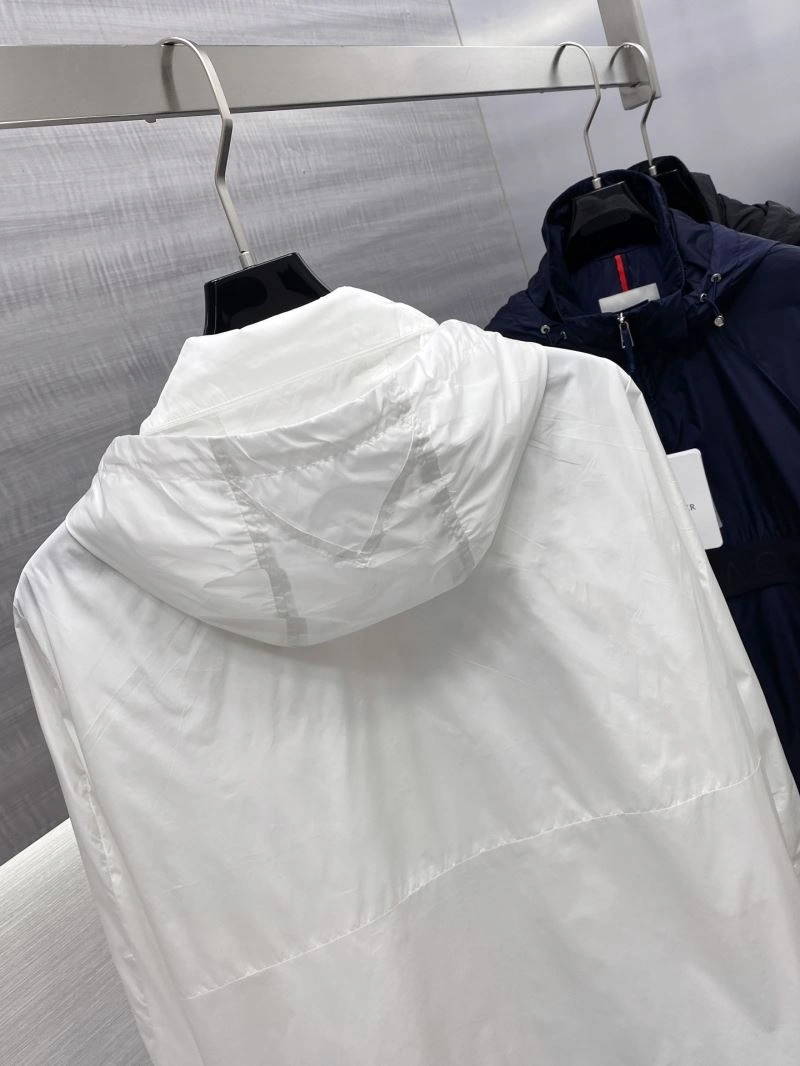 FlexibleFit Moncler Outwear 142101