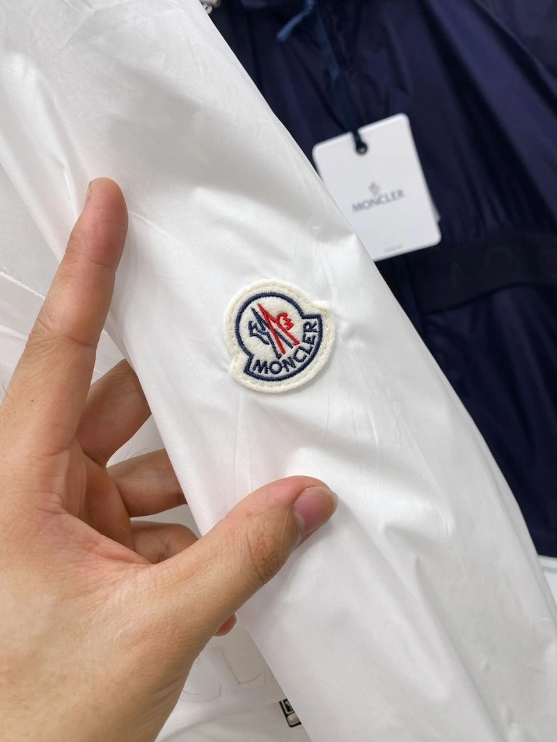 FlexibleFit Moncler Outwear 142101