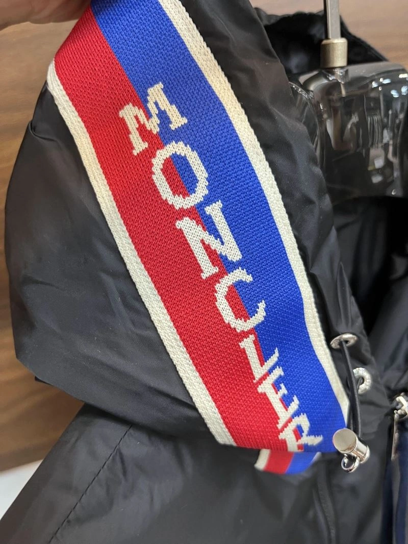 Moncler Outwear SportInspired 142090