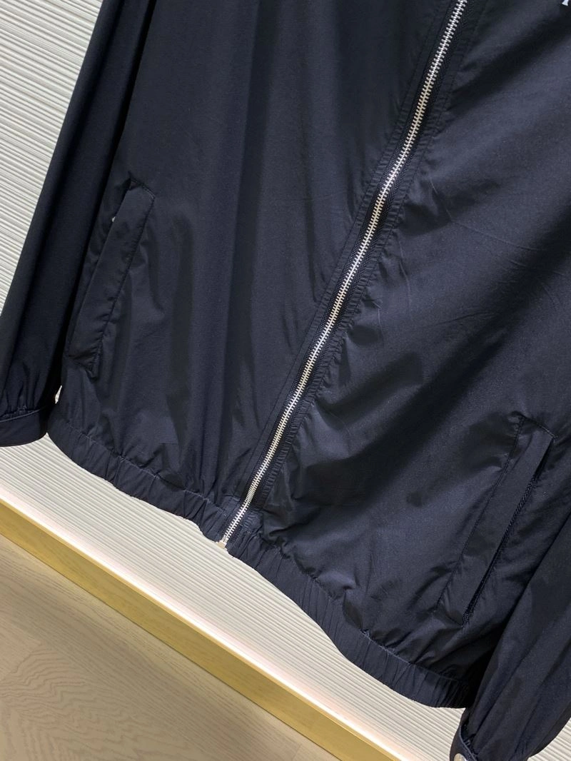Stretchable Moncler Outwear 142084