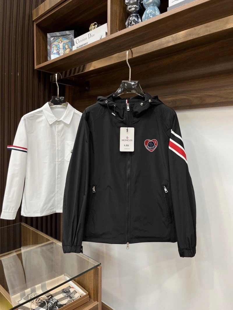 Snug Moncler Outwear 142091