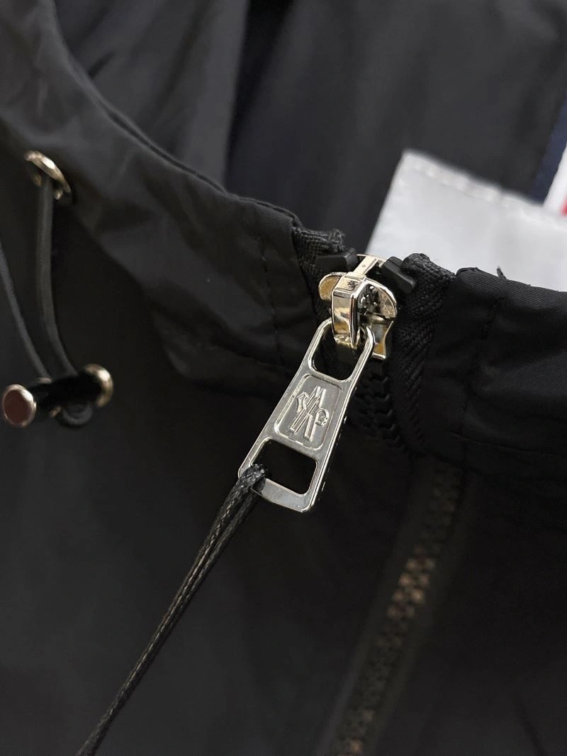 Snug Moncler Outwear 142091