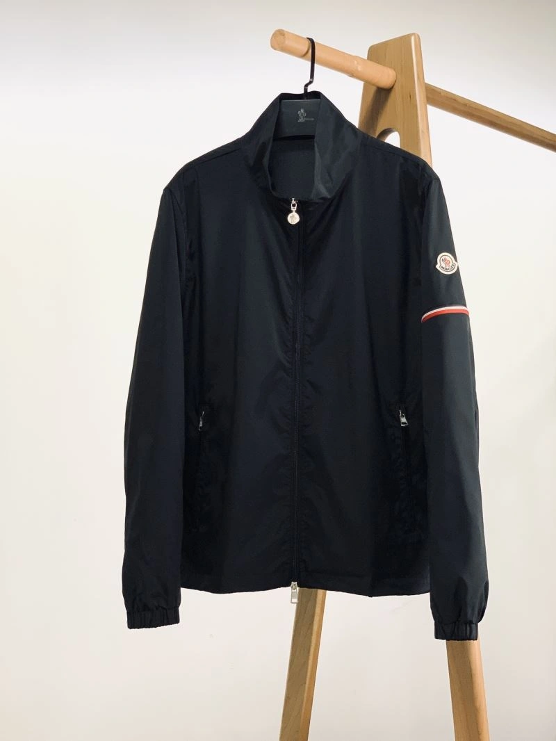 Upgraded Moncler Outwear 142082